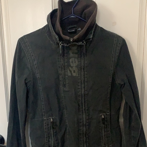 Bench Jacket - Picture 1 of 1